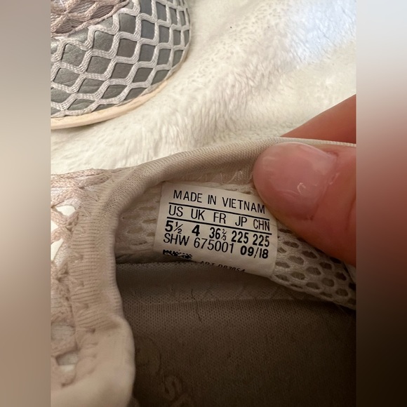 Adidas mesh shoe - Picture 4 of 5